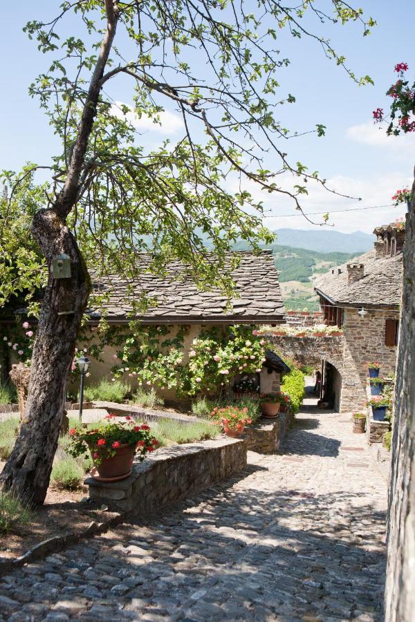 Borgo Casale Guest House Albareto  Eksteriør bilde